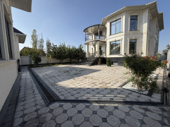 Photos