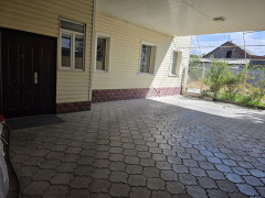Photos
