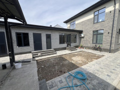 Photos