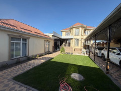 Photos