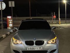 Photo of the vehicle BMW M5